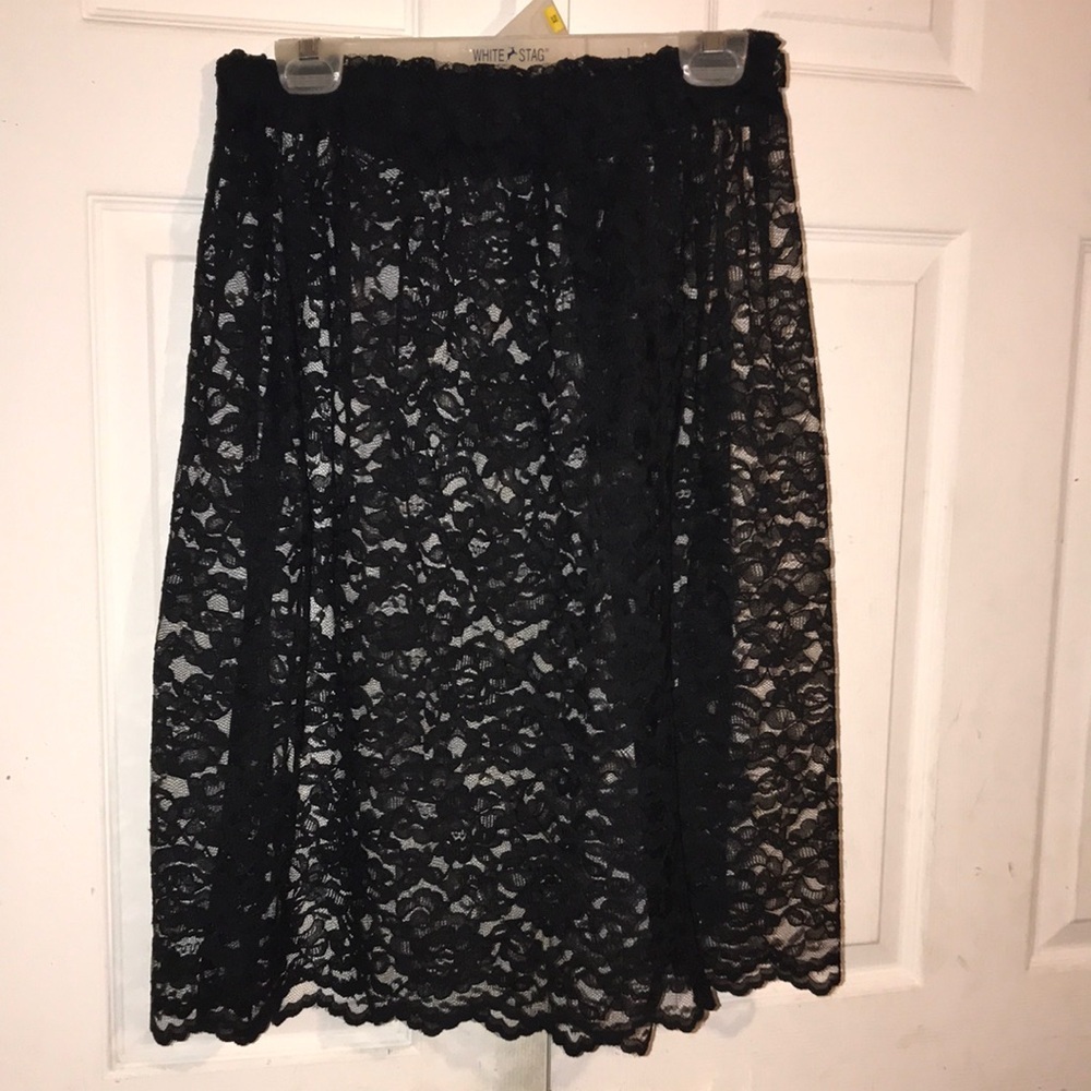 Women’s Lace Overlay Skirt